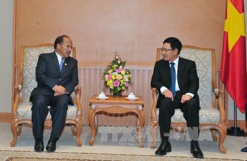 Vizepremierminister Pham Binh Minh empfängt Nepals Handelsminister - ảnh 1